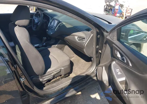 2018 Chevrolet Malibu 1Ls z USA, uszkodzony, nr VIN 1G1ZB5STXJF146919